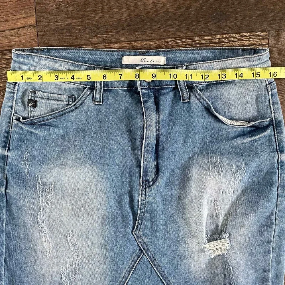 Kancan Denim‎ Mini Skirt Distressed Frayed Hem Light Wash Casual 28